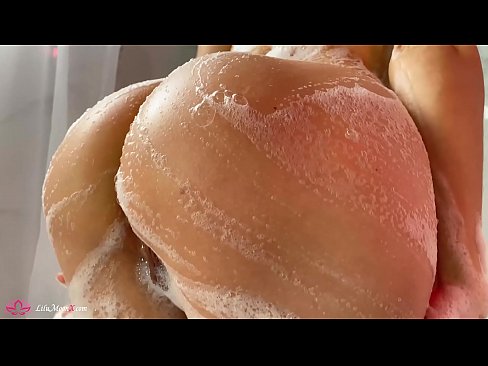 ❤️ Brunete masturbē makstiņu ar vibratoru līdz intensīvam orgasmam dušā ️  Sekss pie mums lv.fullpornercom.ru ❌